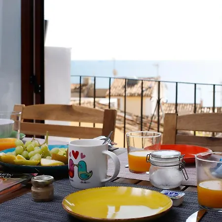 Apartment La Feliz: Cozy Duplex With Sea Views In Fisherman's House *